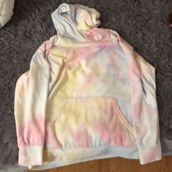 Hot Topic Sweaters - Soft comfortable hoodie